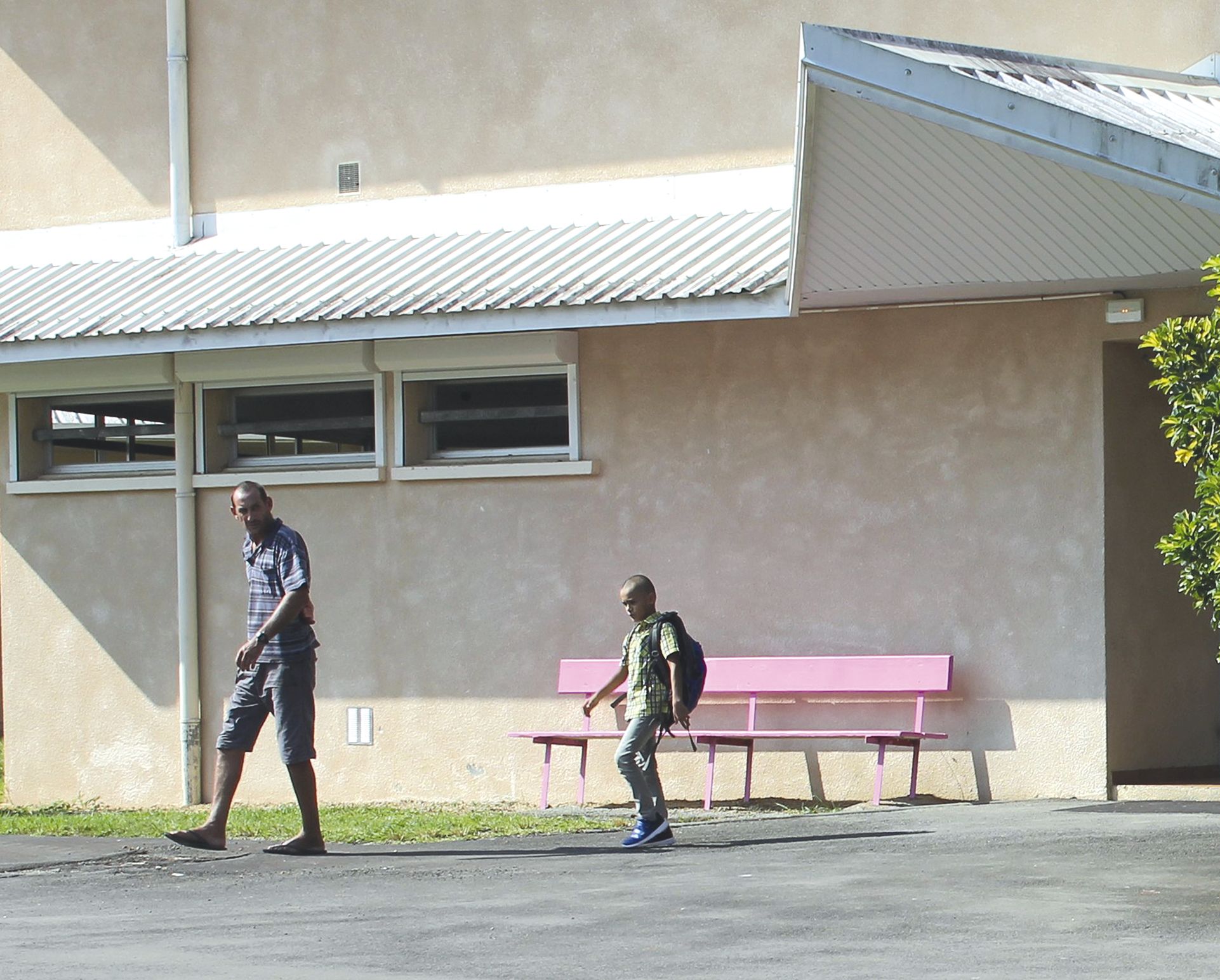 Les élèves internes accompagnés de leur famille ont  découvert leur nouveau lieu de vie. « Nous avons encore de la place pour les filles qui souhaiteraient intégrer l’internat.  Pour les garçons, le plein a été fait », a informé Pierre Germa.