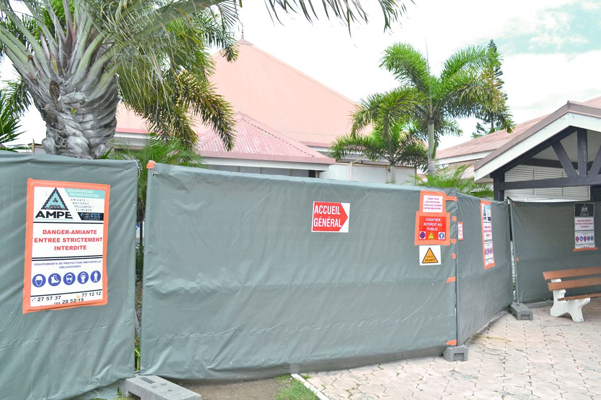 Les travaux de désamiantage doivent durer jusqu’à fin avril.