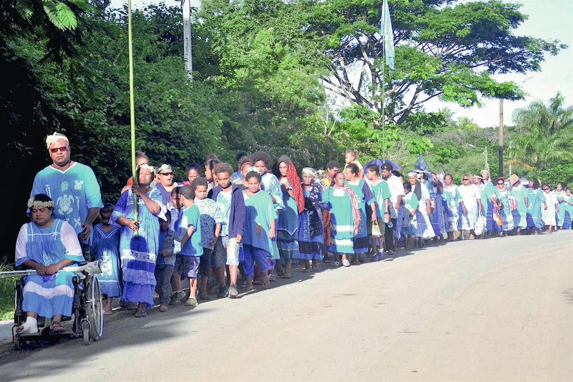 Les différentes délégations de la région Grande Terre - soit plus de 1 500 personnes - ont défilé samedi matin, depuis le collège de Baganda jusque sur le site de la paroisse de Païta. Un défilé qui a été suivi du discours de la présidente de la Croix ble