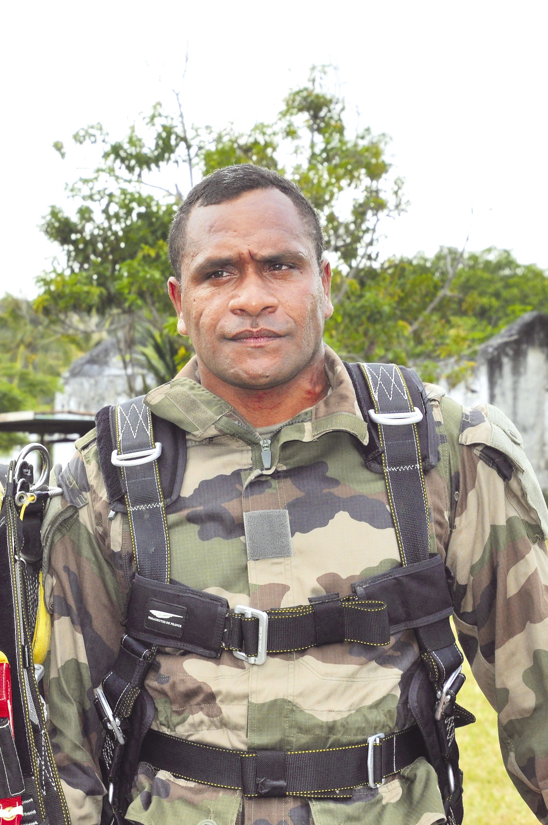 Parmi les militaires présents, Ernest Satae  Waetheane, fils du grand chef d’Eni. Il s’est dit très ému par ces retrouvailles. Pour tous, il est un  symbole et un exemple pour la jeunesse de Maré.