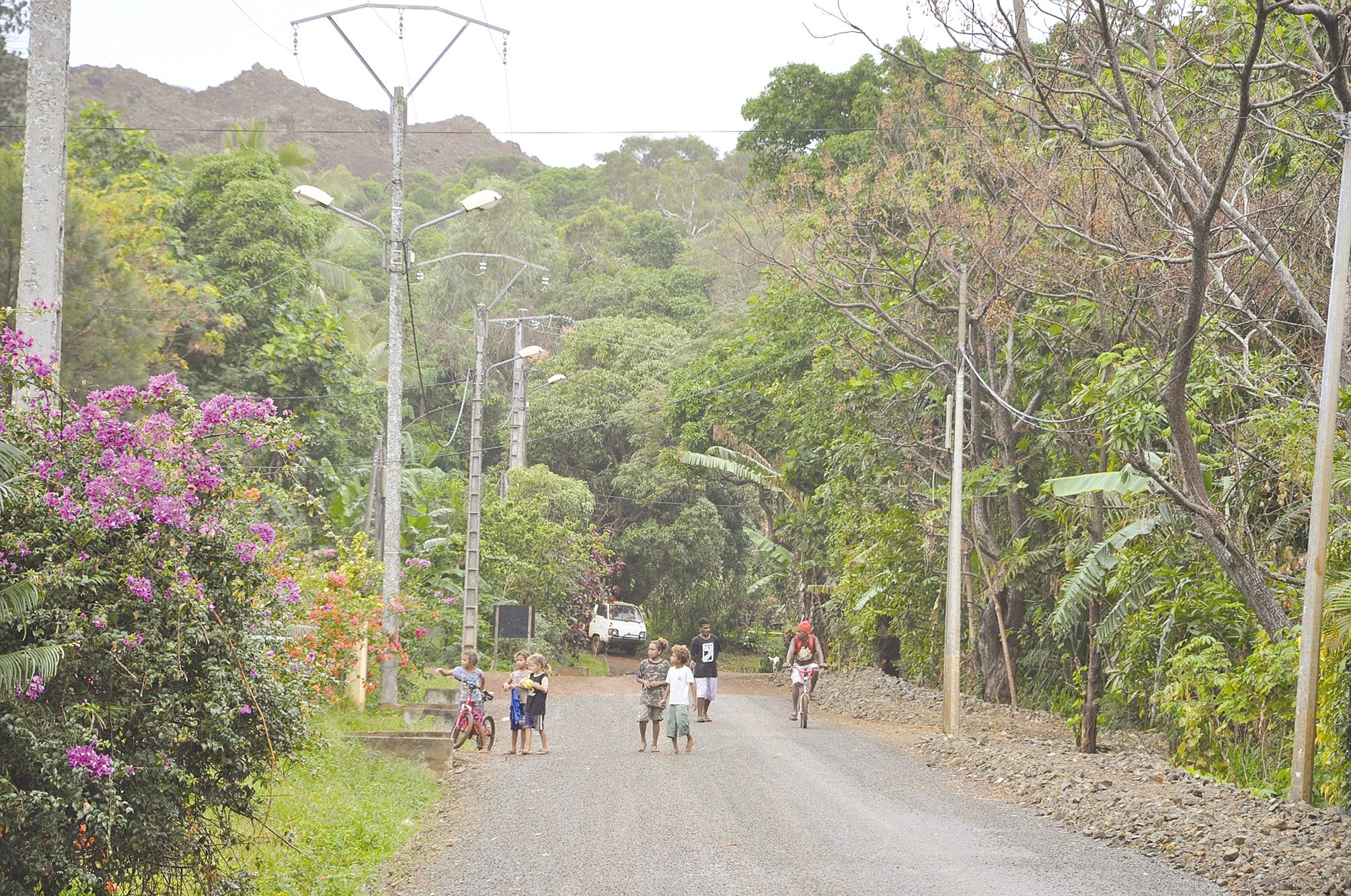 A 50 kilomètres de la pointe nord de la Grande Terre, Bélep est l’île  la plus isolée du Caillou, et la plus difficile d’accès.