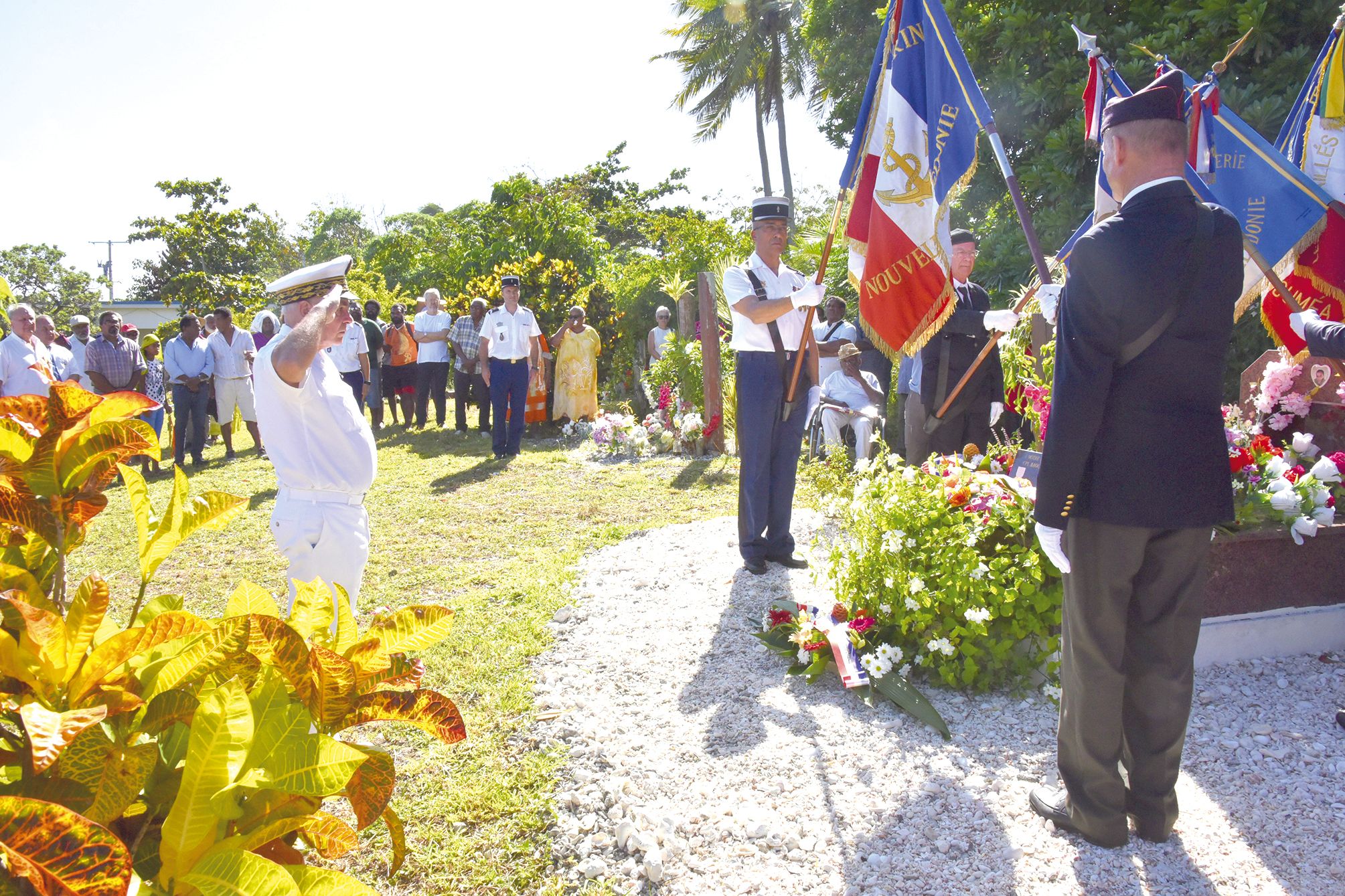 Dimanche matin, un hommage a aussi été rendu à Melam. Baouma, jeune caporal originaire d’Ouvéa, décédé en 2008 en Afghanistan. Une compagnie de volontaires de l\'armée pourrait être baptisée en son honneur.