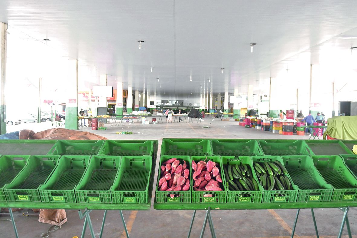 Depuis vendredi, l’industrie automobile brésilienne, qui emploie 132 000 personnes, est totalement à l’arrêt. Et dans les supermarchés, les produits frais sont rarissimes. Photo AFP