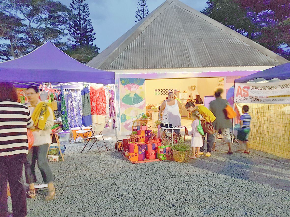 Samedi matin, à nouveau à Pouembout, une vingtaine de forains étaient présents, pour les retardataires qui n’avaient pu venir la veille.