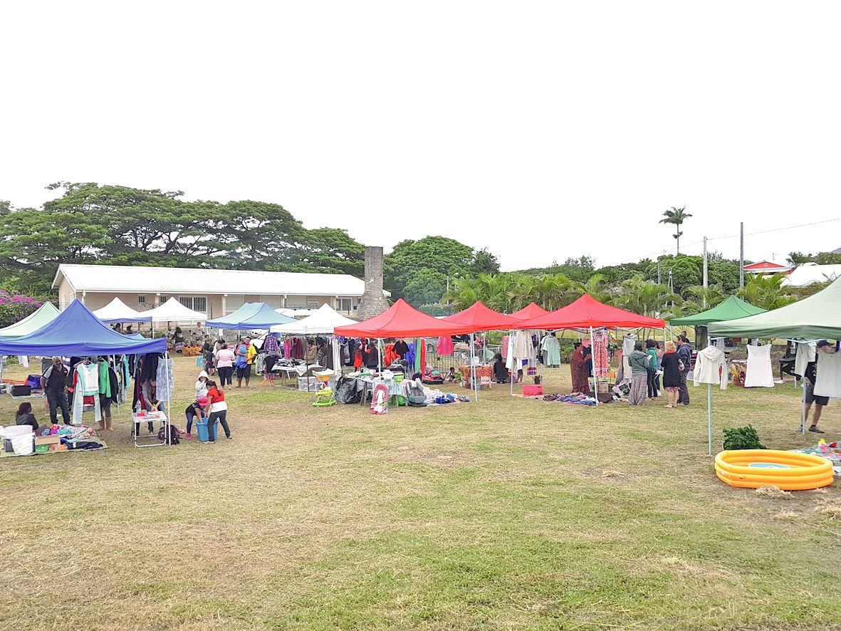 Au vieux four de Koné, un vide-greniers proposait également samedi matin une vingtaine de stands dédiés à la fête des Mères, afin de trouver à moindre coût de très jolies choses.