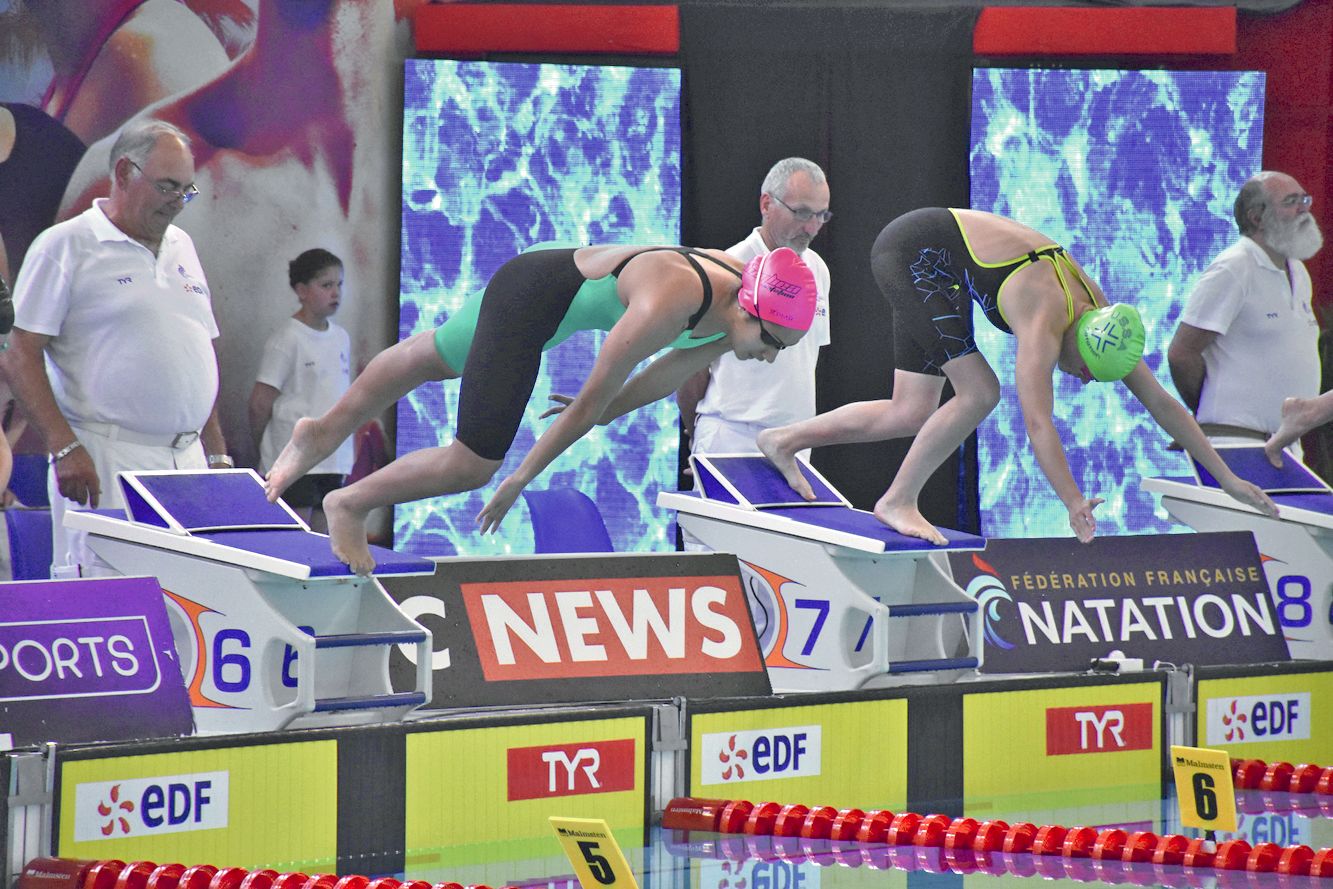 Ylenka Maurin au départ de la finale C du 400 m. Photo YC