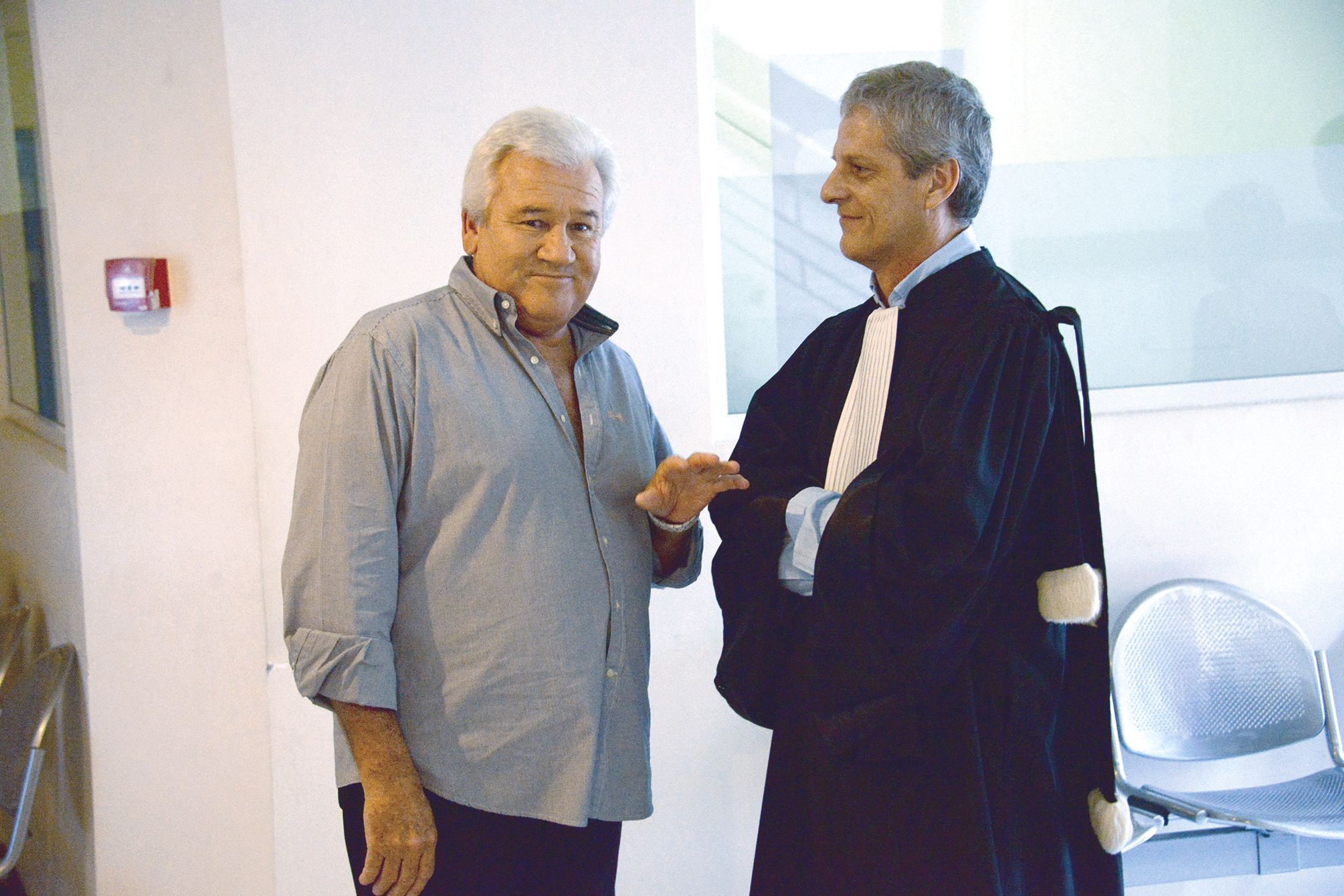 Harold Martin, avec son avocat Me Reuter, dément avoir « acheté » des électeurs lors des municipales de 2014.Photo Archives LNC