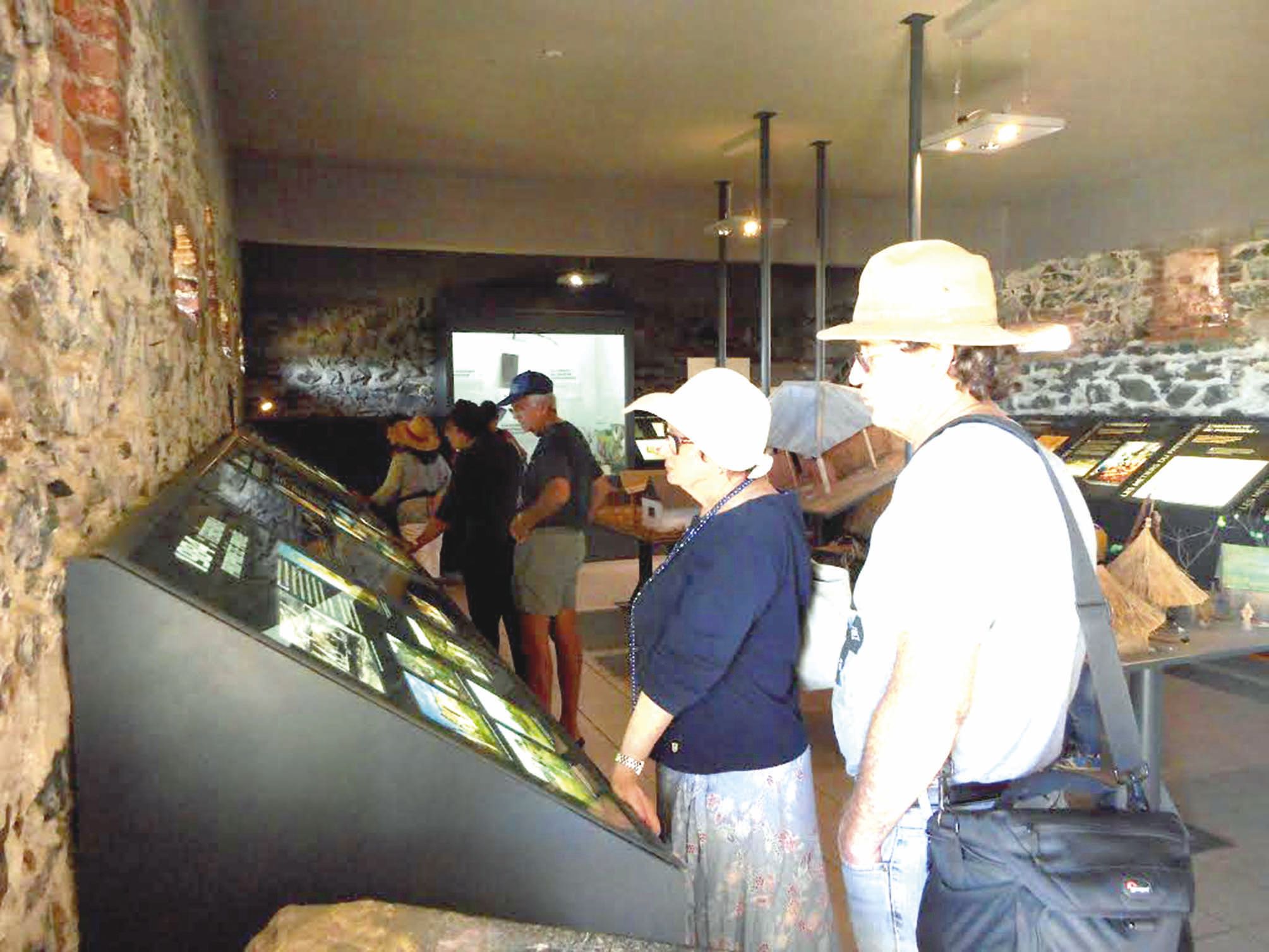 Ce rendez-vous à Téremba a permis aux familles de découvrir ou de redécouvrir l’intérieur du fortet les différentes expositions présentes retraçant la vie des bagnards.