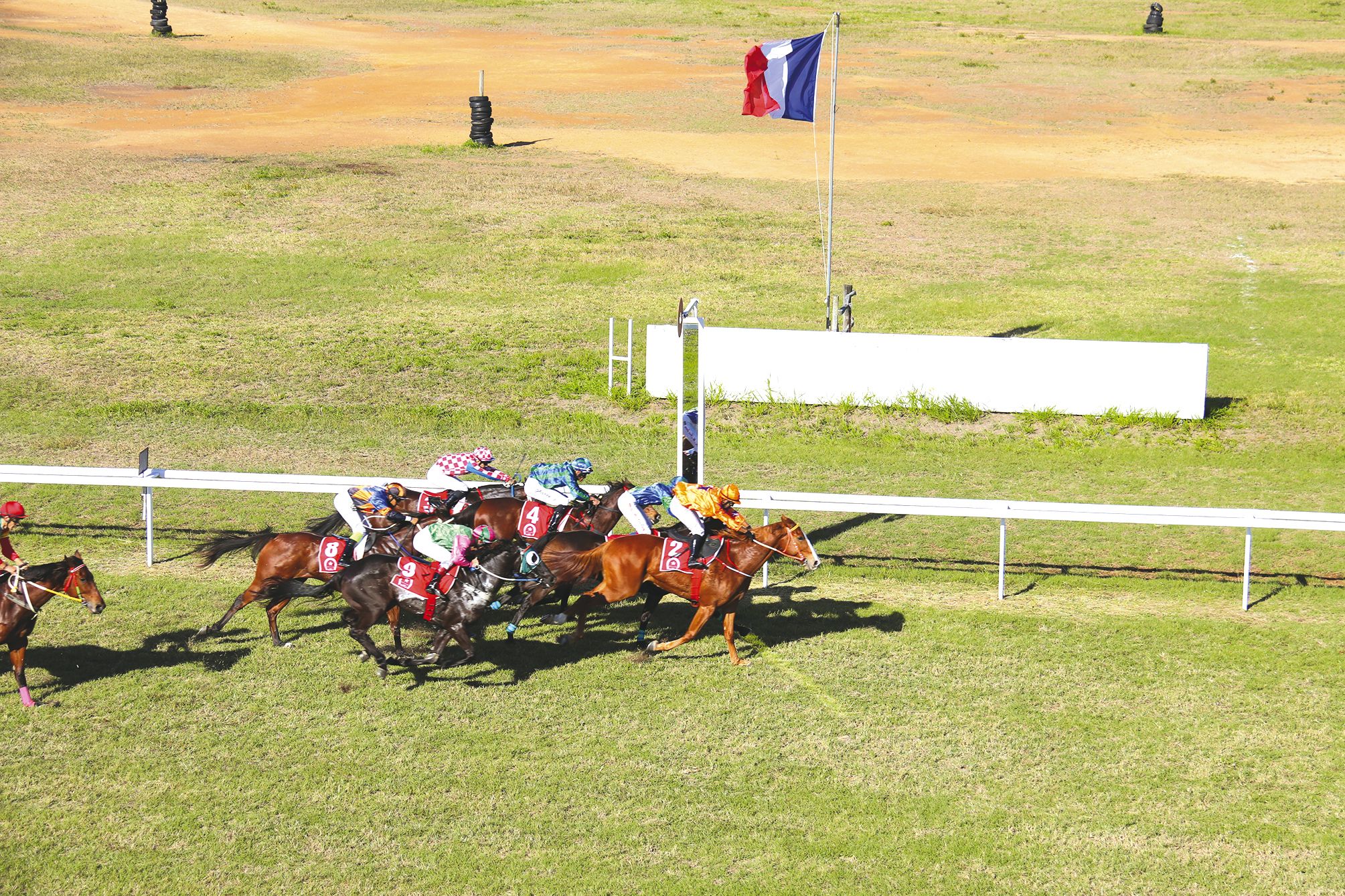Bounty Star et Pravesh Horil ont arraché le Prix Jean-Yves-Lacrose devant Magistral of Amik et Koyal Teetan.