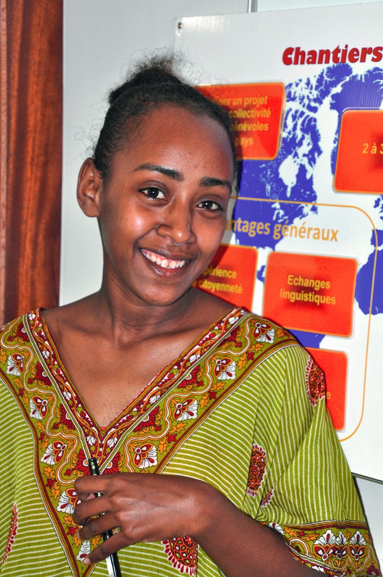 Liliane, 21 ans et un bac pro en poche a monté son dossier pour une formation d’agent administratif au SMA.