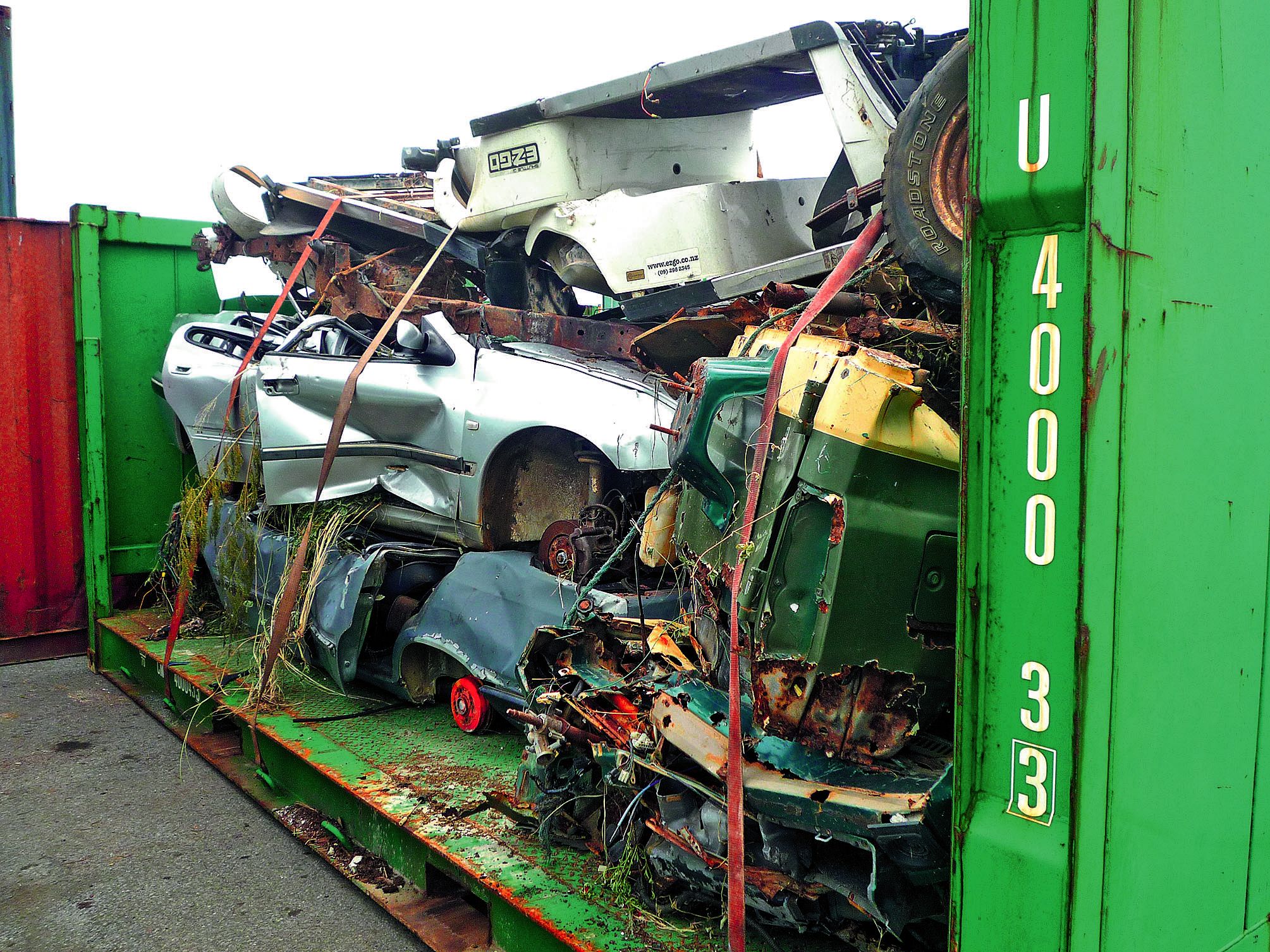 Trecodec récupère les voitures usagées. Elles font partie des déchets réglementés par la province Sud.Photo Trecodec