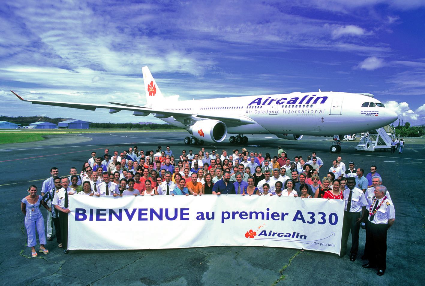 En 2002, la compagnie acquiert un premier long-courrier, un Airbus A330. Aircalin entre dans la cour des grands. 
