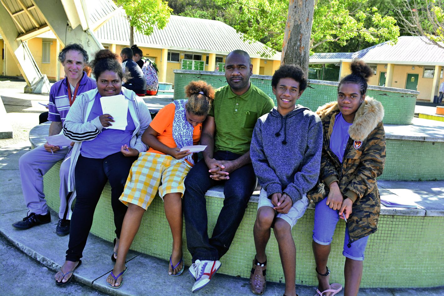 Invitée par les organisateurs, une délégation d’élèves du collège public de Canala, mais aussi, du collège privé du Sacré-Cœur, a fait le déplacement pour rencontrer les intervenants.