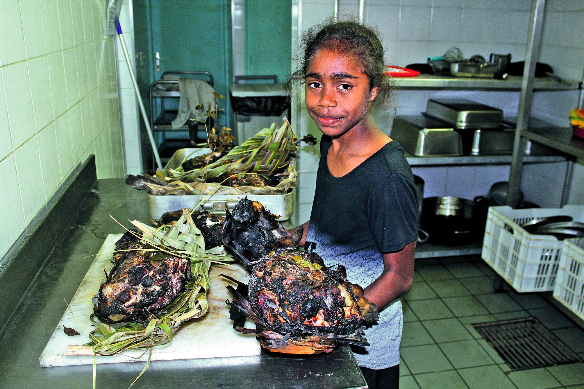 Après la cuisson, un groupe était chargé de la mise en place afin que tout soit prêt pour ce petit festin avant de partir en vacances.