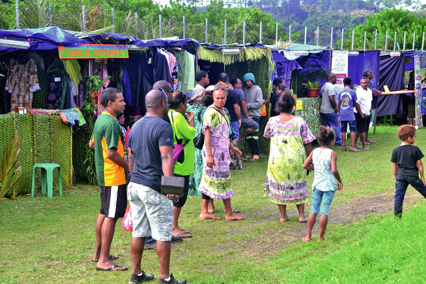 Flâner le long des stands, qui proposaient produits maraîchers, produits de la mer, plantes et artisanat, c’était aussi l’occasion de rencontrer des connaissances avec qui on pouvait passer un moment.