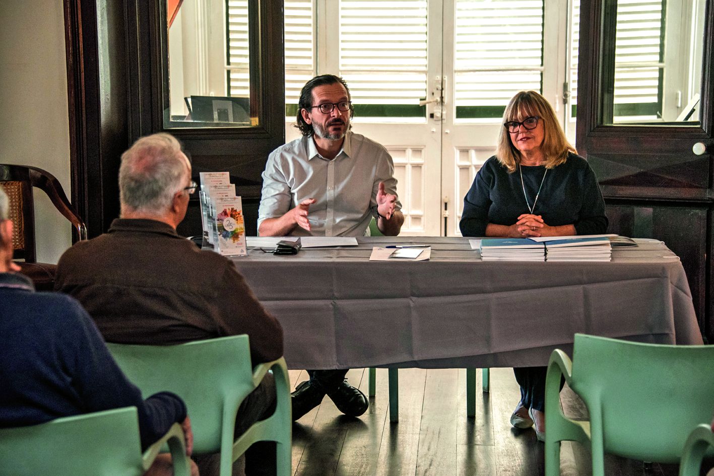 C’est au château Hagen que Jean-Baptiste Friat et Martine Lagneau, 1ère vice-présidente de la province Sud, ont présenté cette 25e édition. Photo Julien Cinier