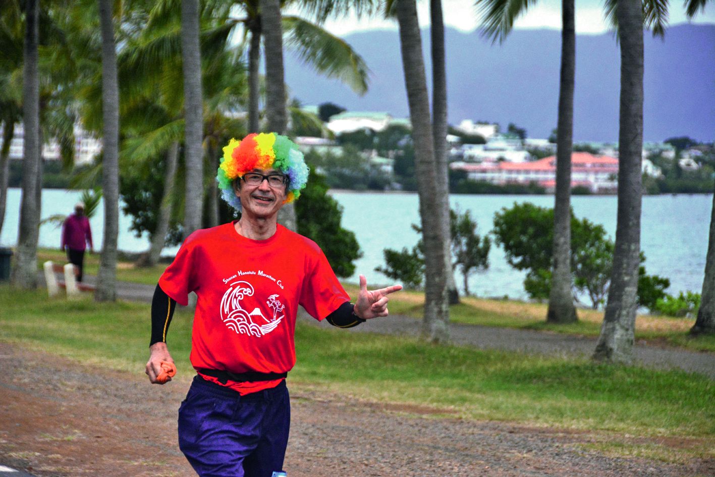 Il est le doyen. Takeaki Kusunoki est âgé de 79 ans et a pris part au semi-marathon hier.