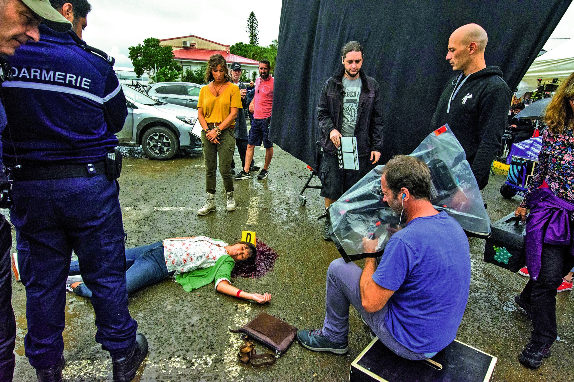 Plusieurs artistes bien connus, comme la comédienne Sam Kagy, et le réalisateur Terence Chevrin se sont prêtés au jeu. 