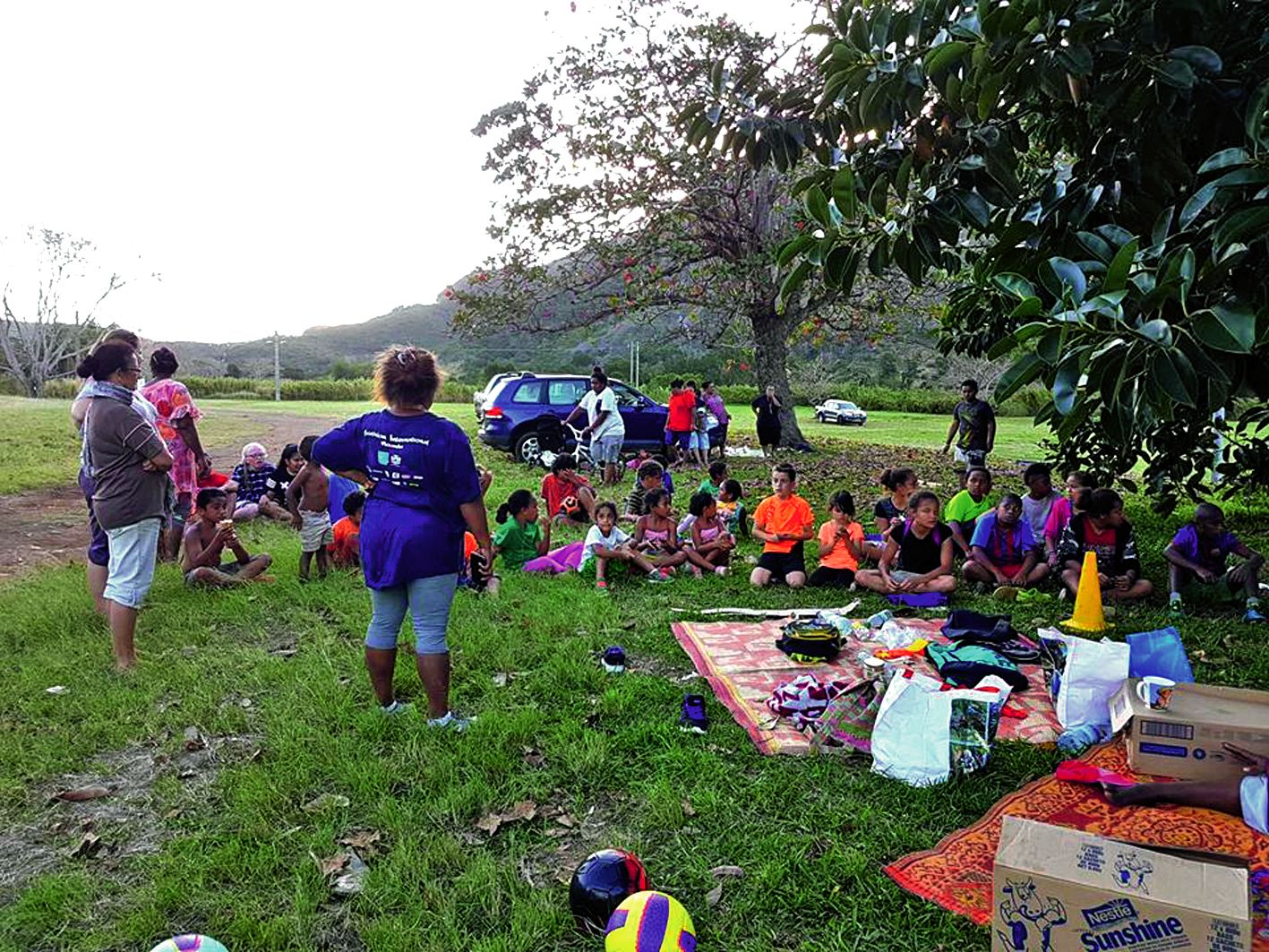 Camille, médecin, et Julie, l’assistante sociale du dispensaire, ont pu conseiller les participants pour avoir une alimentation saine.