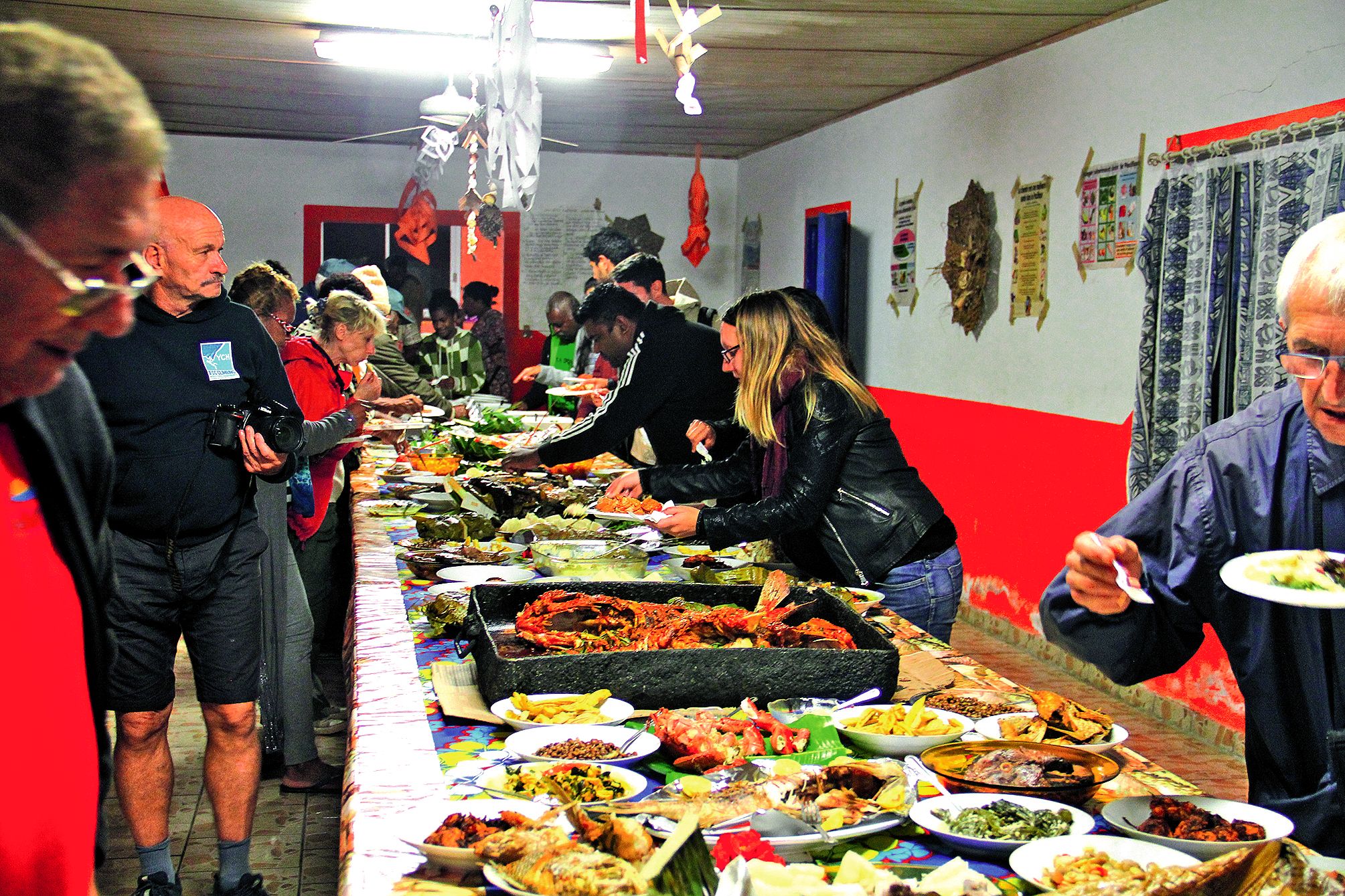 La nourriture des îles était bien sûr au menu des visiteurs.