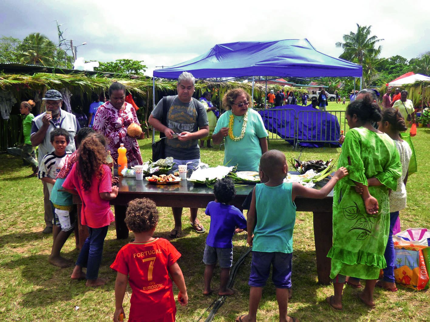 Dans les stands de restauration, les mamans se sont affairées à cuire les patates de différentes manières : en gratin au lait de coco, en frite, en salade, à la vapeur ou encore en gâteau. Les dégustations de plats cuisinés ont permis de mettre en avant le savoir-faire des mamans. 