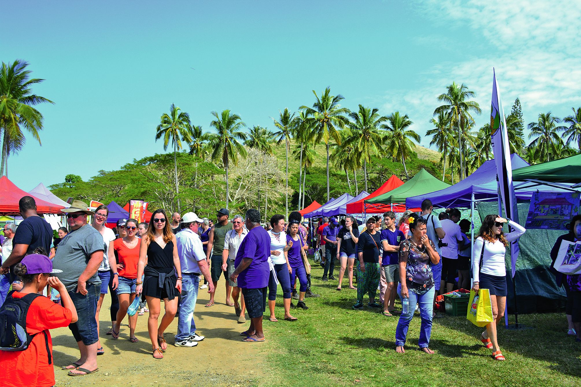 Le public n’a pas boudé l’invitation des organisateurs. « Bourail est un carrefour qui permet de réunir, sur un même site, les exposants du Nord et du Sud. Nous sommes très satisfaits, il y a beaucoup de monde et tout se déroule dans une bonne ambiance », a souligné Gérald Robelin le président du réseau « Bienvenue à la ferme ».