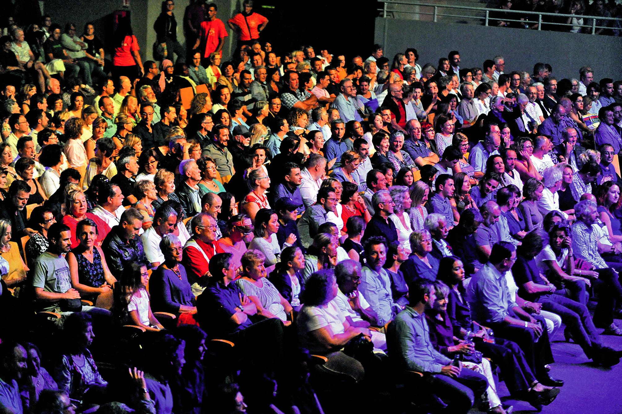 Toutes les générations se sont mêlées dans le public de l’Arène du Sud, le 11 octobre 2017, pour partager des pans de l’histoire de la musique française, de La Bohème à Hier encore ou Comme ils disent.
