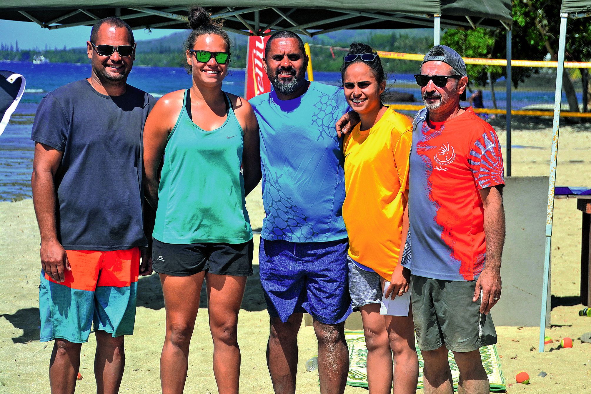 Quelque vingt équipes mixtes étaient inscrites à la compétition qui s\'est déroulée dans de très bonnes conditions. Le soleil, bien présent, n’a pas fait faiblir le duo Bull/Denodrest (à gauche) qui rejoint l’équipe homme sur la première marche du podium.