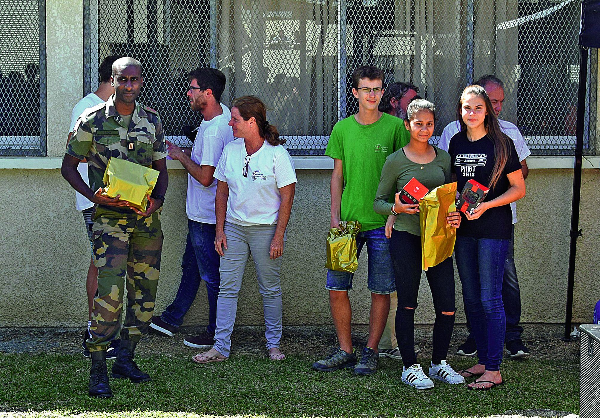 L’équipe de « L’éclair des gardiens de l’espace » a remporté le 1er prix de ces 24 heures de l’innovation.