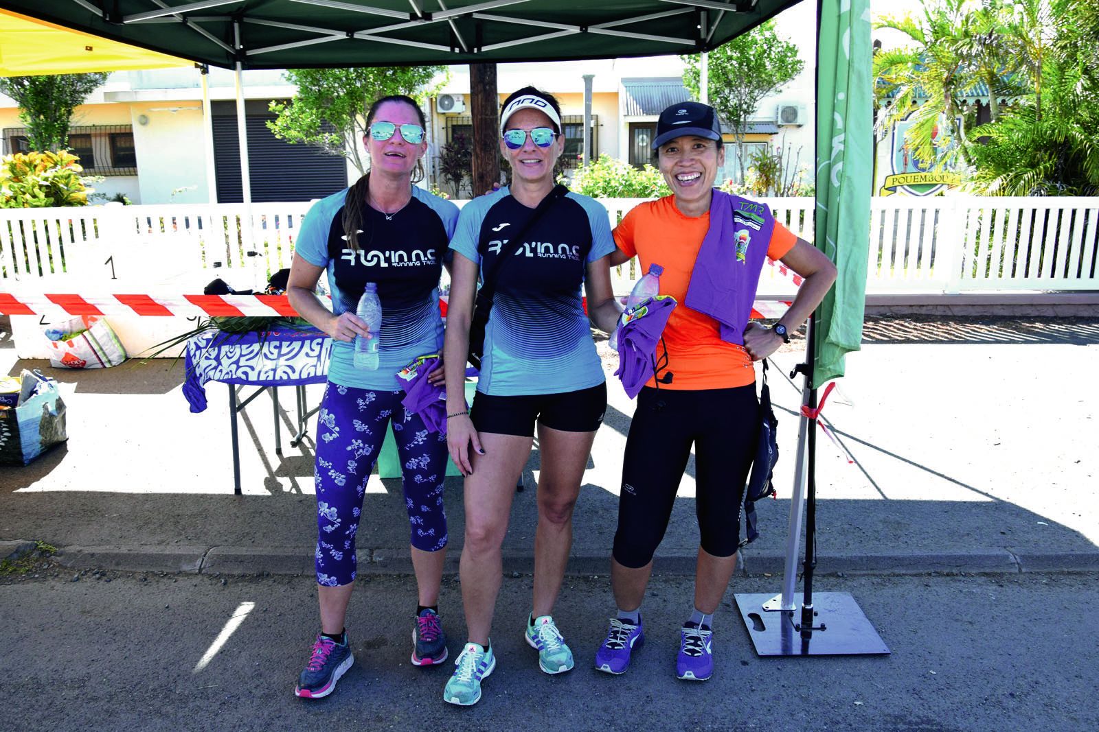 C’est Stéphanie Mathelon (au centre), qui est la première de la course. Inscrite au tout nouveau club de Koné Run’in NC, elle a terminé en 18’ 05”.