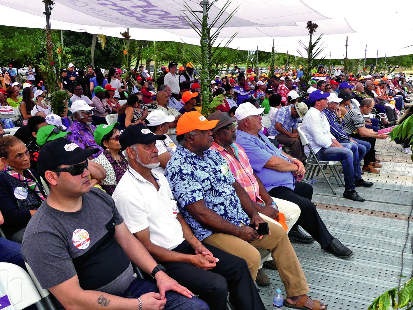 Beaucoup dans l’assistance étaient venus avec un groupe de leur commune, applaudie une à une sur scène en début de meeting. Photo C. Réné