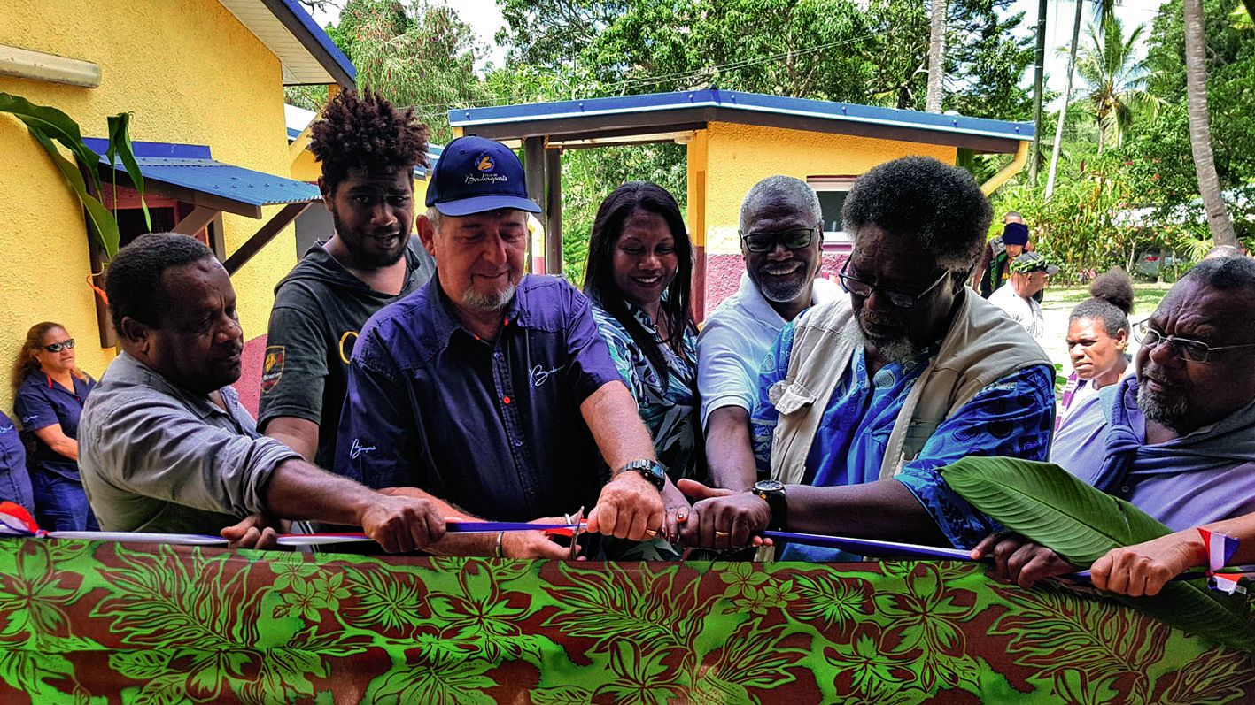A l’image du chantier, ensemble, ils ont coupé le ruban.
