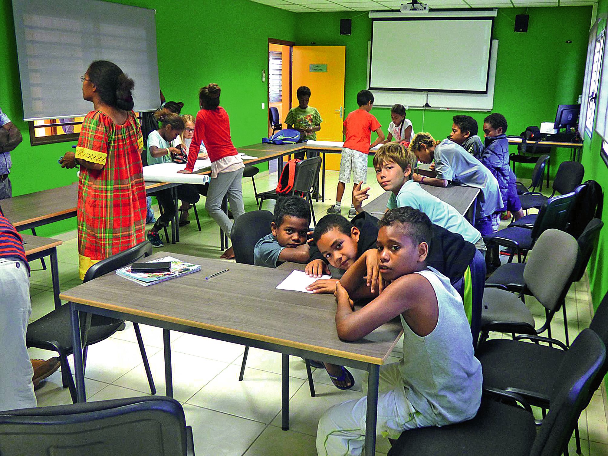 Les informations recueillies ont été utilisées par les enfants pour la création d’une exposition qui s’est déclinée sous diverses formes.