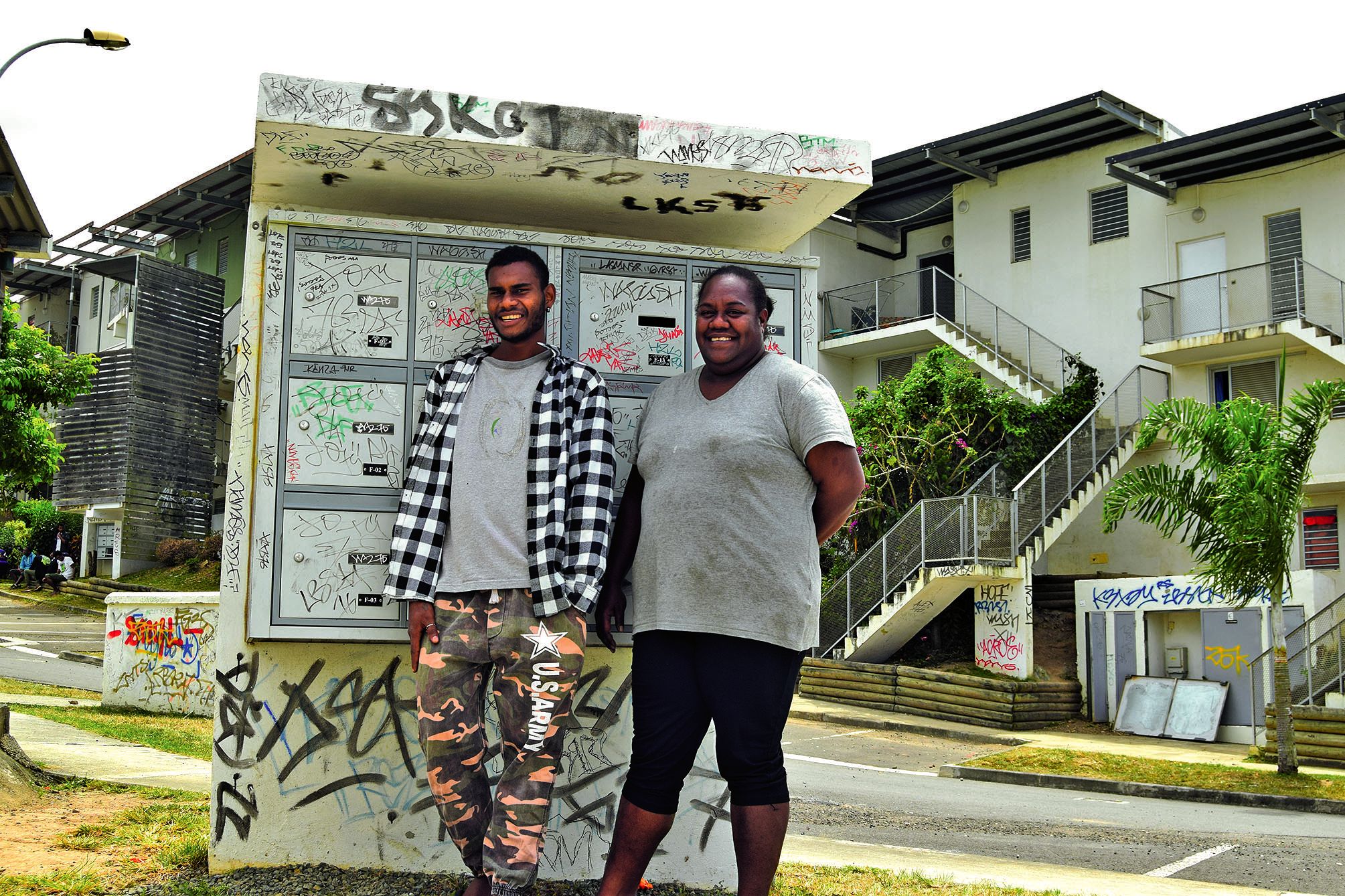 Paoue Bonaventure et sa cousine Mireille Wahicko, à Macaranga depuis sept ans, trouvent la résidence bien placée.