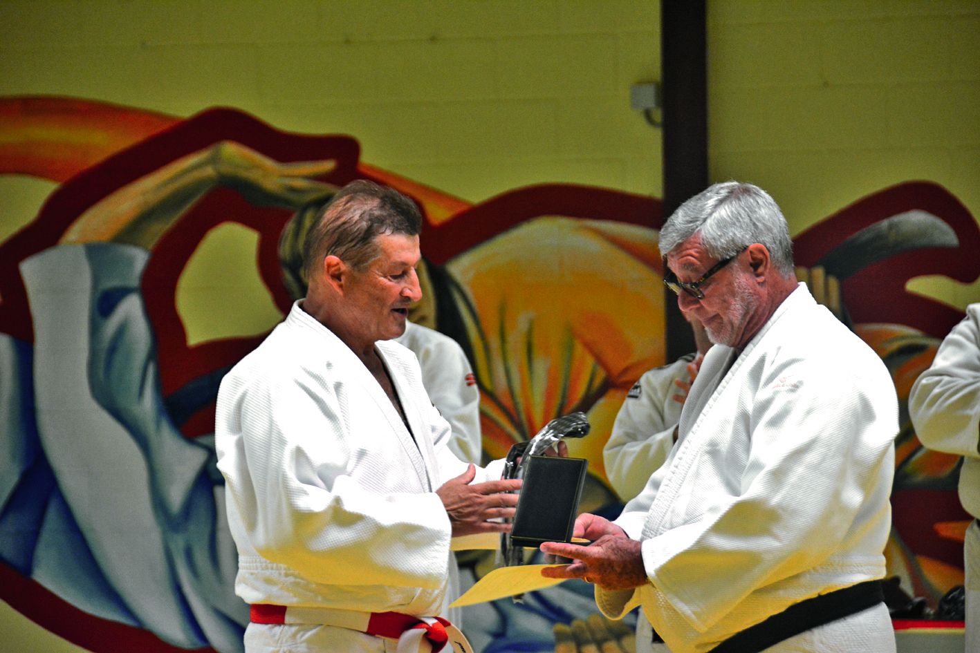 Jean-Jacques François a reçu la grande médaille d’or, pour ses « services rendus à la cause du judo » depuis plus de 60 ans.       Photo R.G