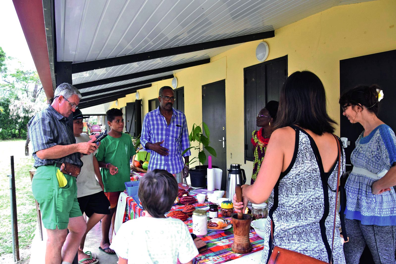 Stanislas Gally, membre de Soleil des Antilles, a proposé un partage autour des bienfaits du jardin créole et de la tradition antillaise  du cacao.