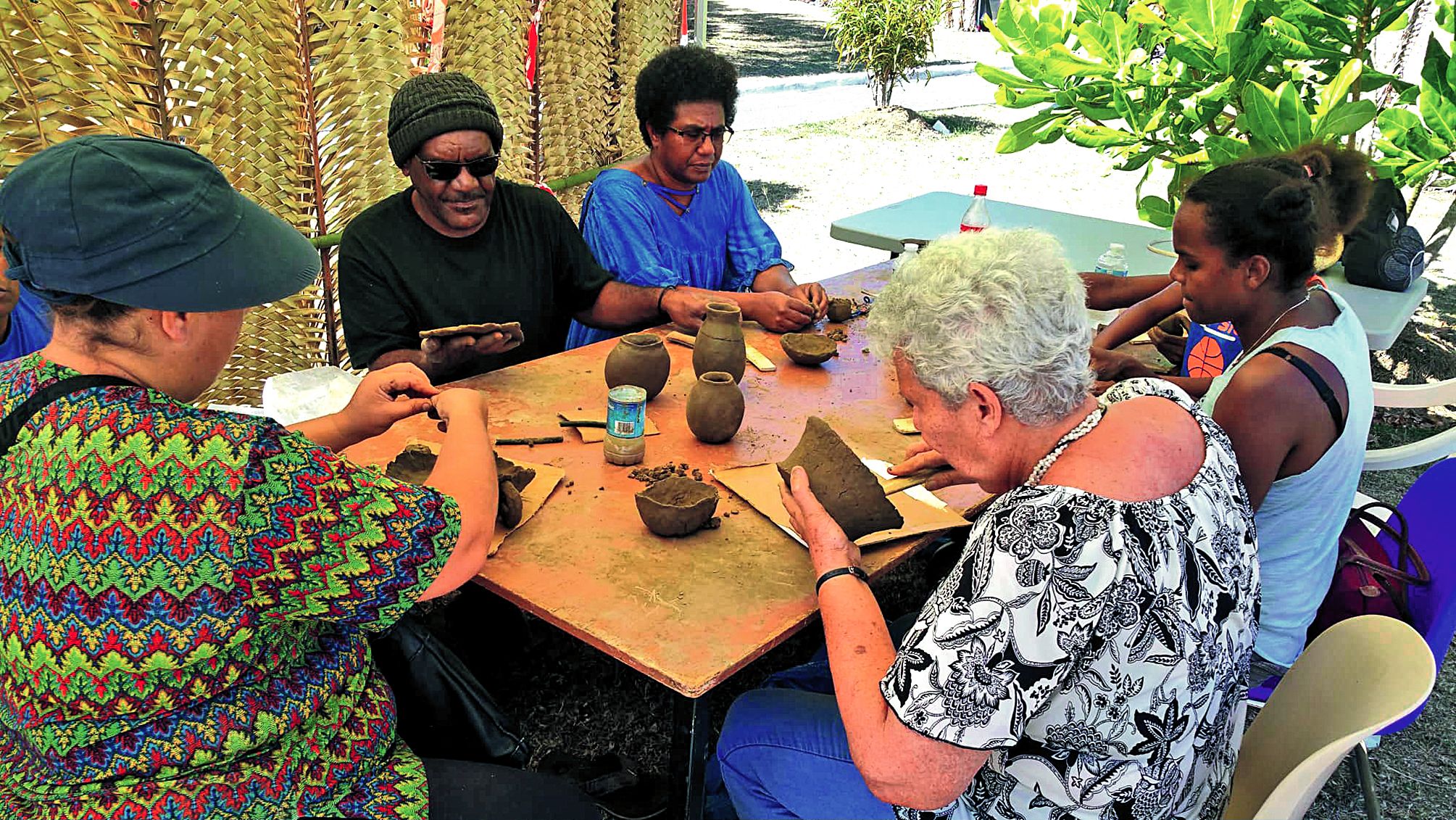 Tressages, sculptures, art contemporain et design, Voh et ses invités ont étonné les visiteurs au Festival Due Kahok.