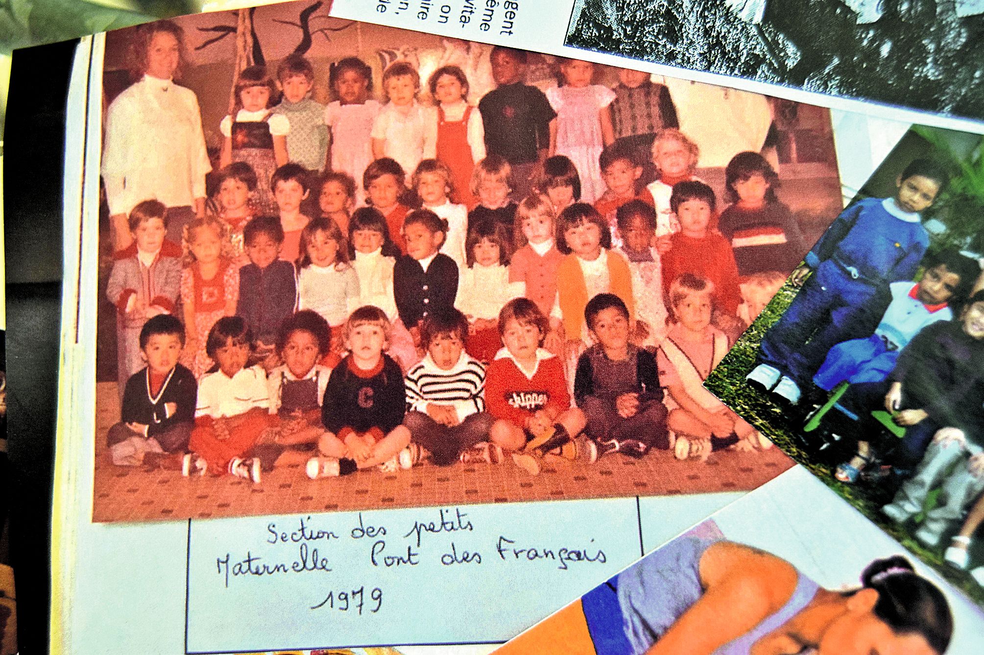 Un tableau en forme de 40 ans affichait de nombreuses photos de classe, comme celle-ci, datant de 1979 et représentant la section des petits. Photo DR