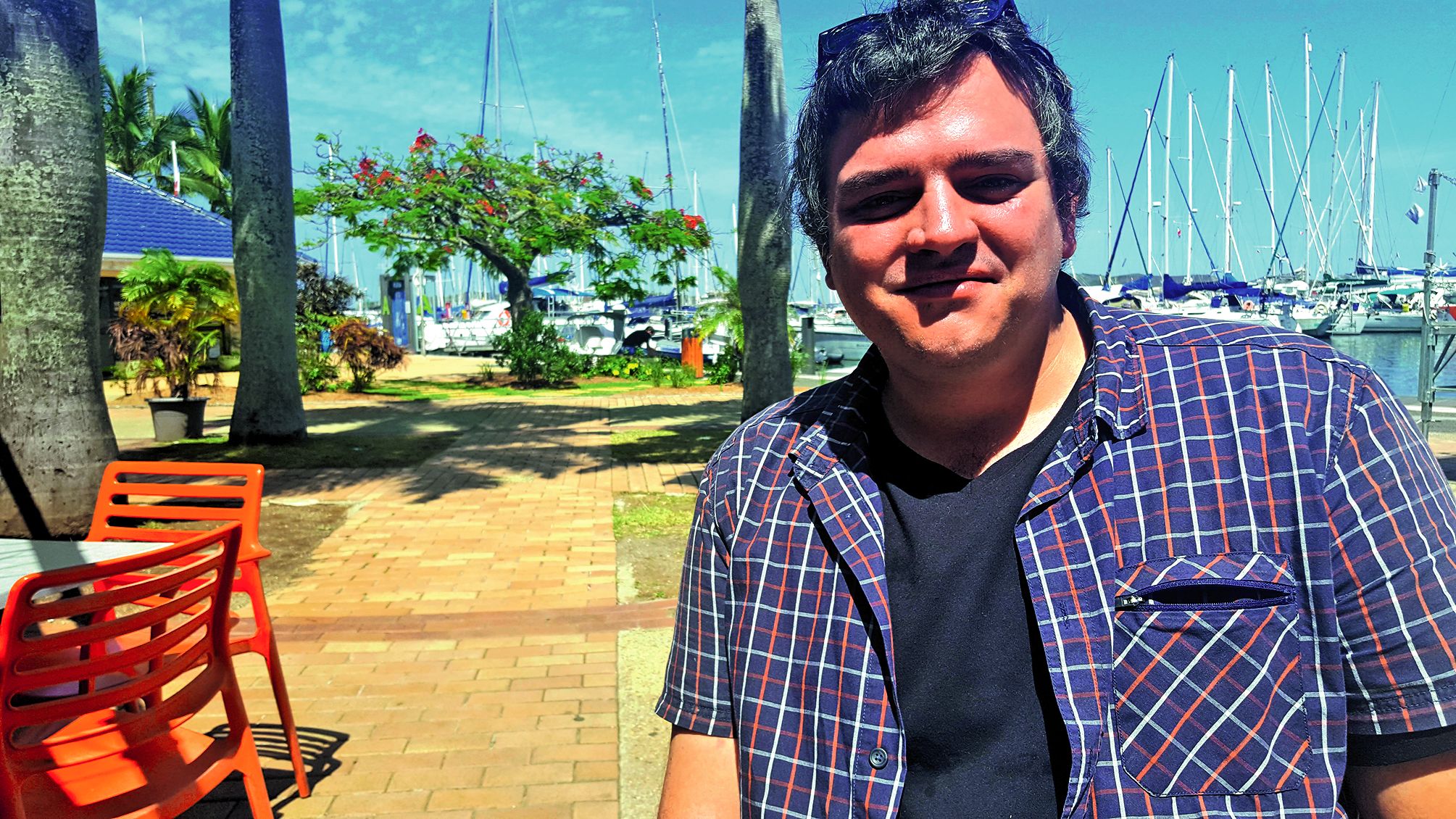 Après la formation, Sacha Wolff reste quelques jours en Calédonie pour revoir les amis et avancer sur l’un de ses projets de long-métrage… Photo P. Ch.