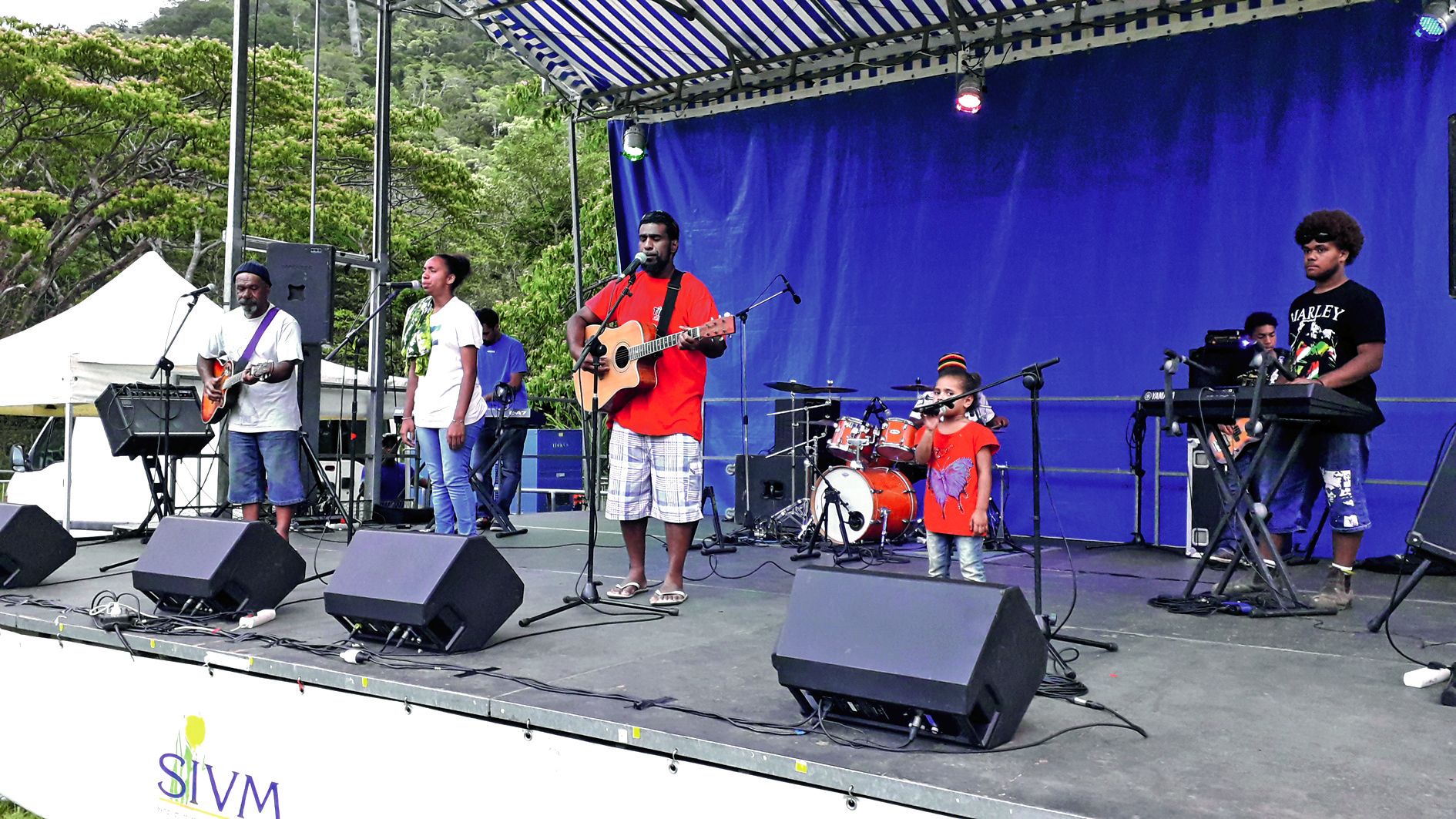 Le groupe O2K2 de la Foa a investi la scène en fin de journée.