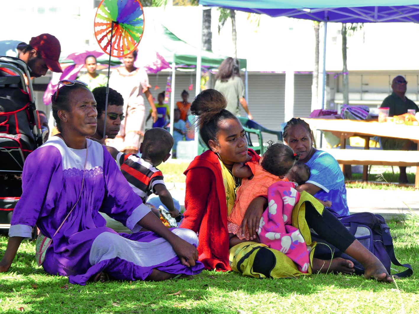 Organisé par la mairie de Maré et relayé par le syndicat d’initiative Nengoné, l’événement est l’occasion de se retrouver pour les familles dont les membres sont disséminés entre les Iles et la Grande Terre.