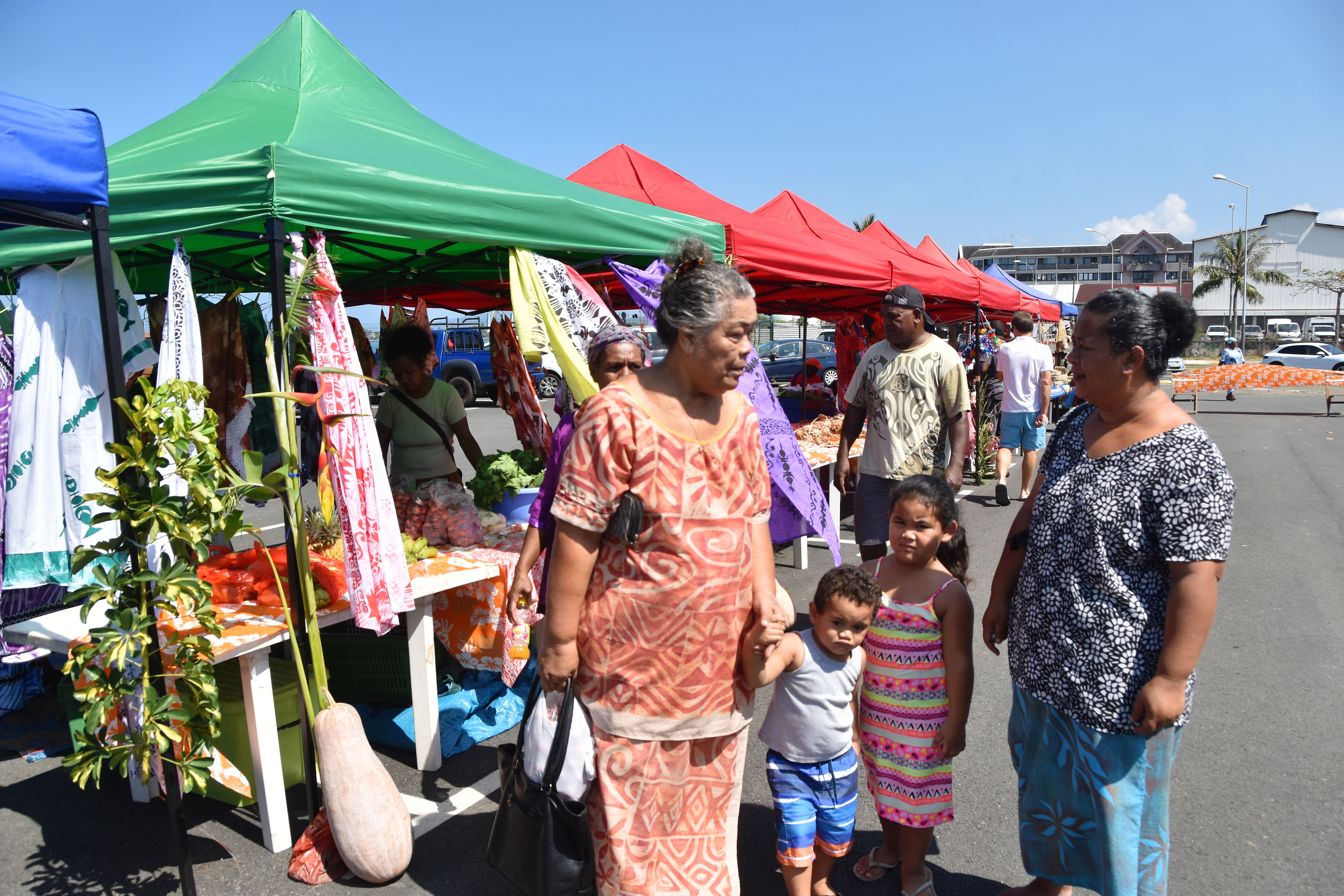 Centre-ville. L’association Arti’fées a tenu son marché de Noël samedi au Quai-Ferry. L’occasion pour les exposants de vendre artisanat, fruits et légumes.Photo C.T