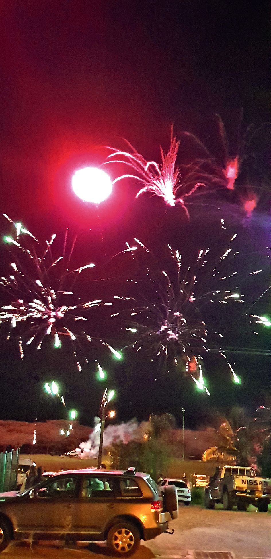 Le public a profité du spectacle devant le stade.