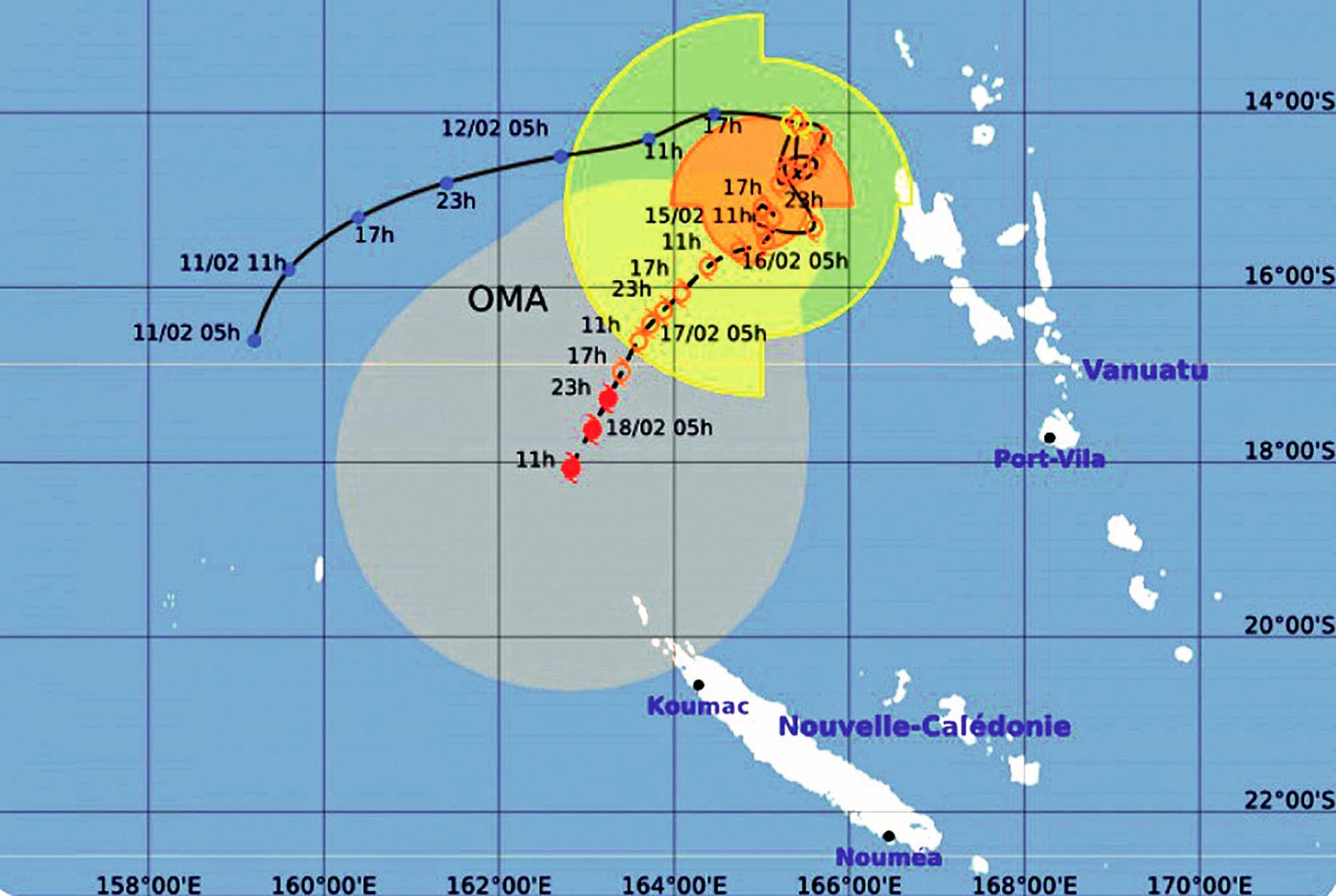 Le phénomène se trouvait hier soir au Nord du Vanuatu. Il s’est renforcé en se déplaçant très lentement. Il devrait à présent venir sur le Caillou. Météo-France