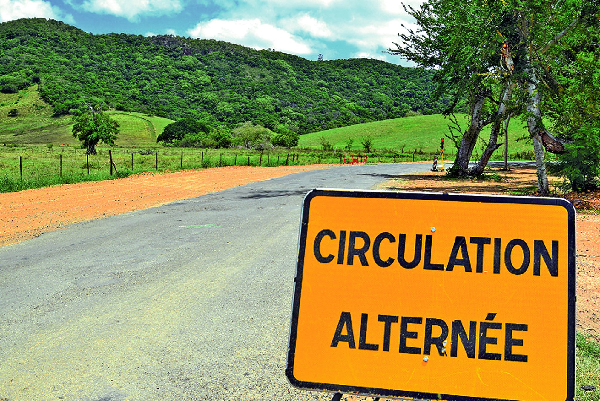 La route de Nakutakoin fermée à cause des pluies | LNC.nc ...