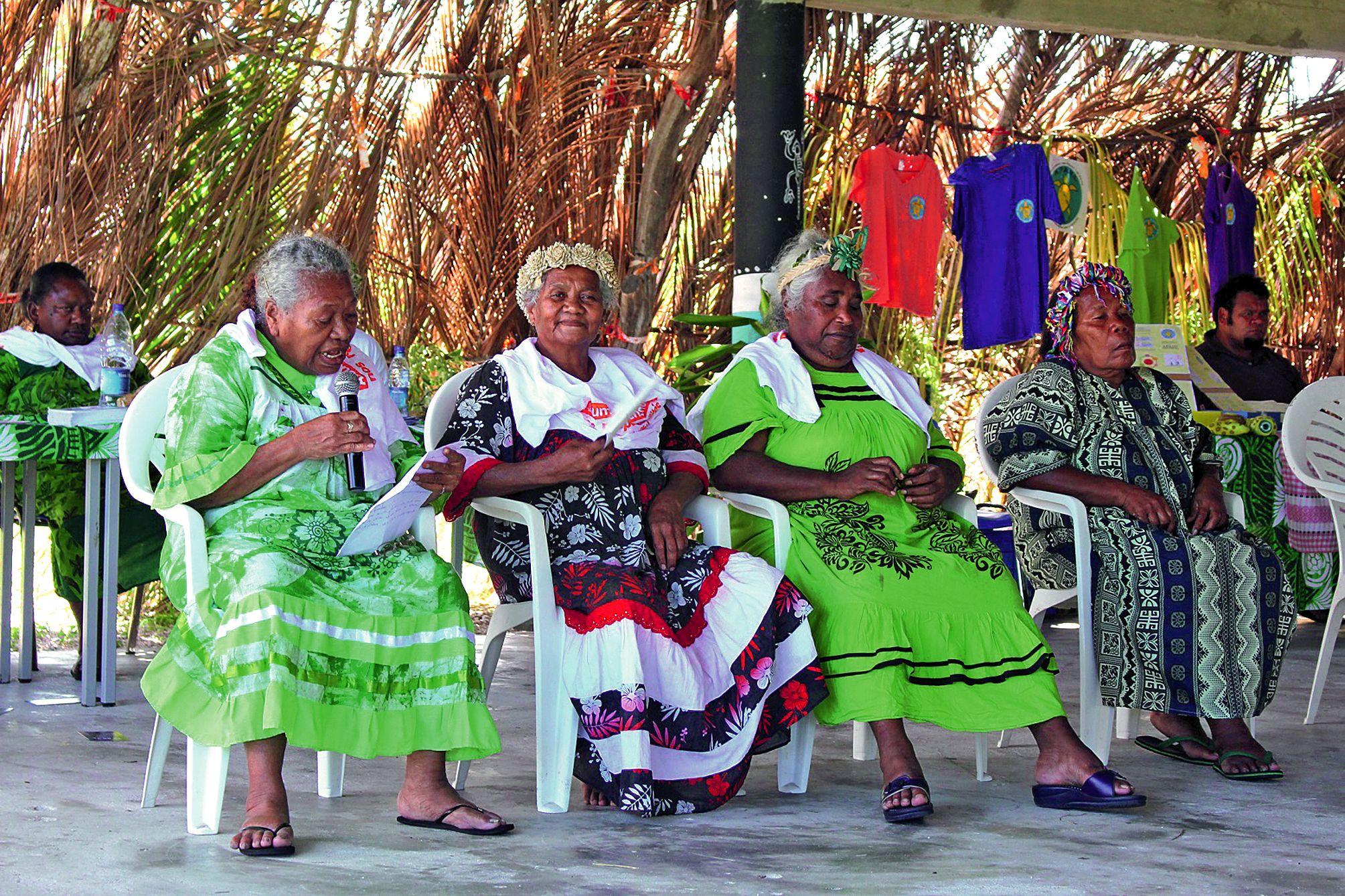 Plusieurs femmes ont été invitées par la province à venir,  devant le public, présenter leur parcours de vie.