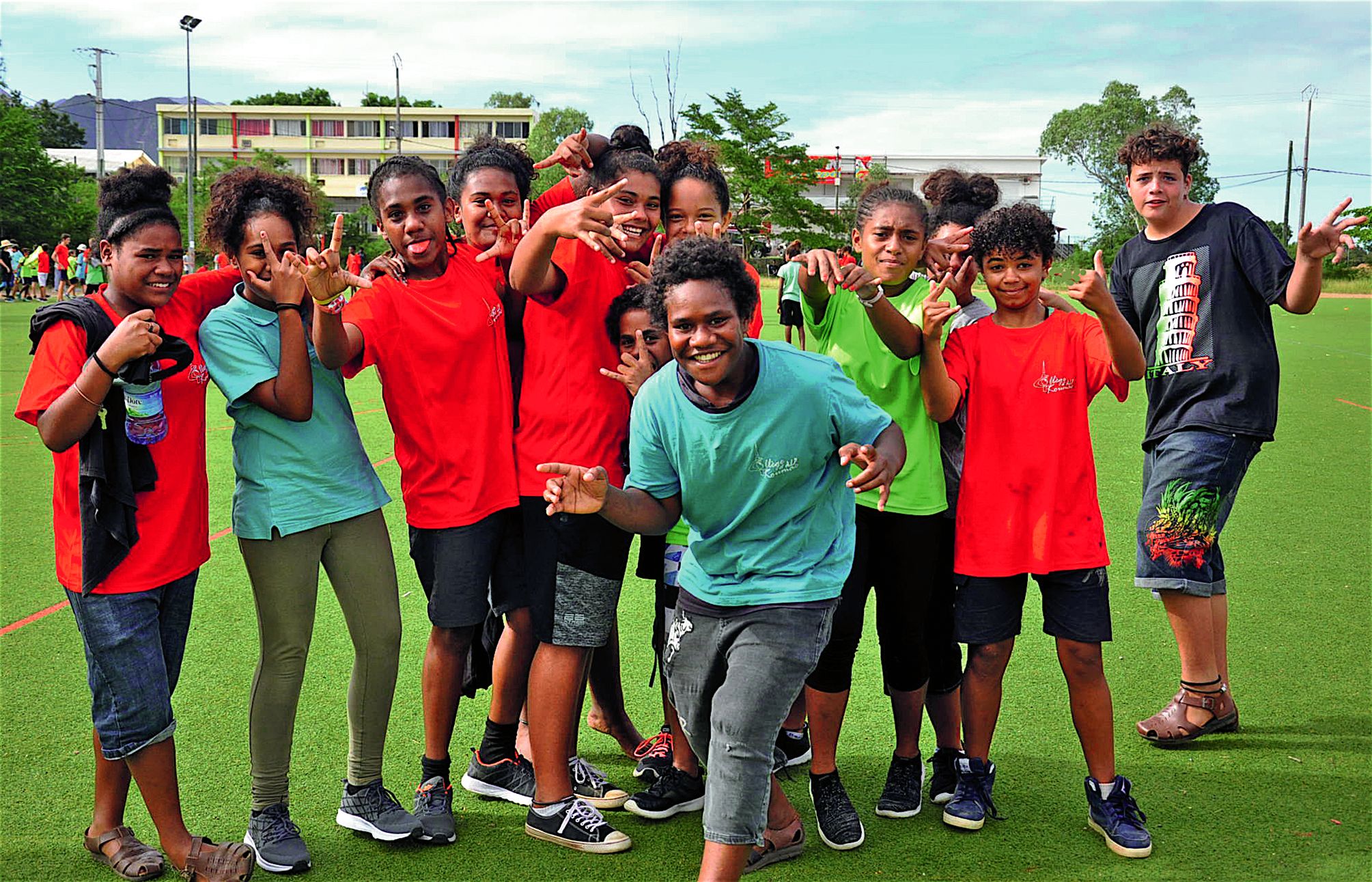 L’ambiance est bon enfant sur le terrain. Les équipes pédagogiques ont tenu à mettre en avant les valeurs de respect, d’autonomie et de partage. Cette journée du « vivre ensemble » a permis de marquer une pause avant le début des conseils de classe et du 