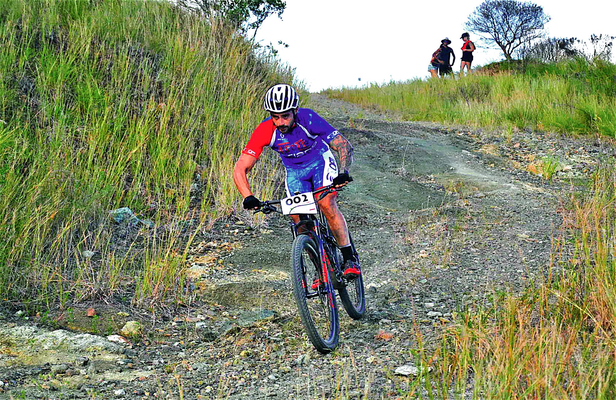 « Le parcours était assez éprouvant physiquement avec pas mal de dénivelés, de bonnes montées techniques et violentes. La chaleur a également beaucoup joué. Dès le début, je me suis calé sur un bon rythme, j’ai accéléré progressivement jusqu’à la fin. Dès