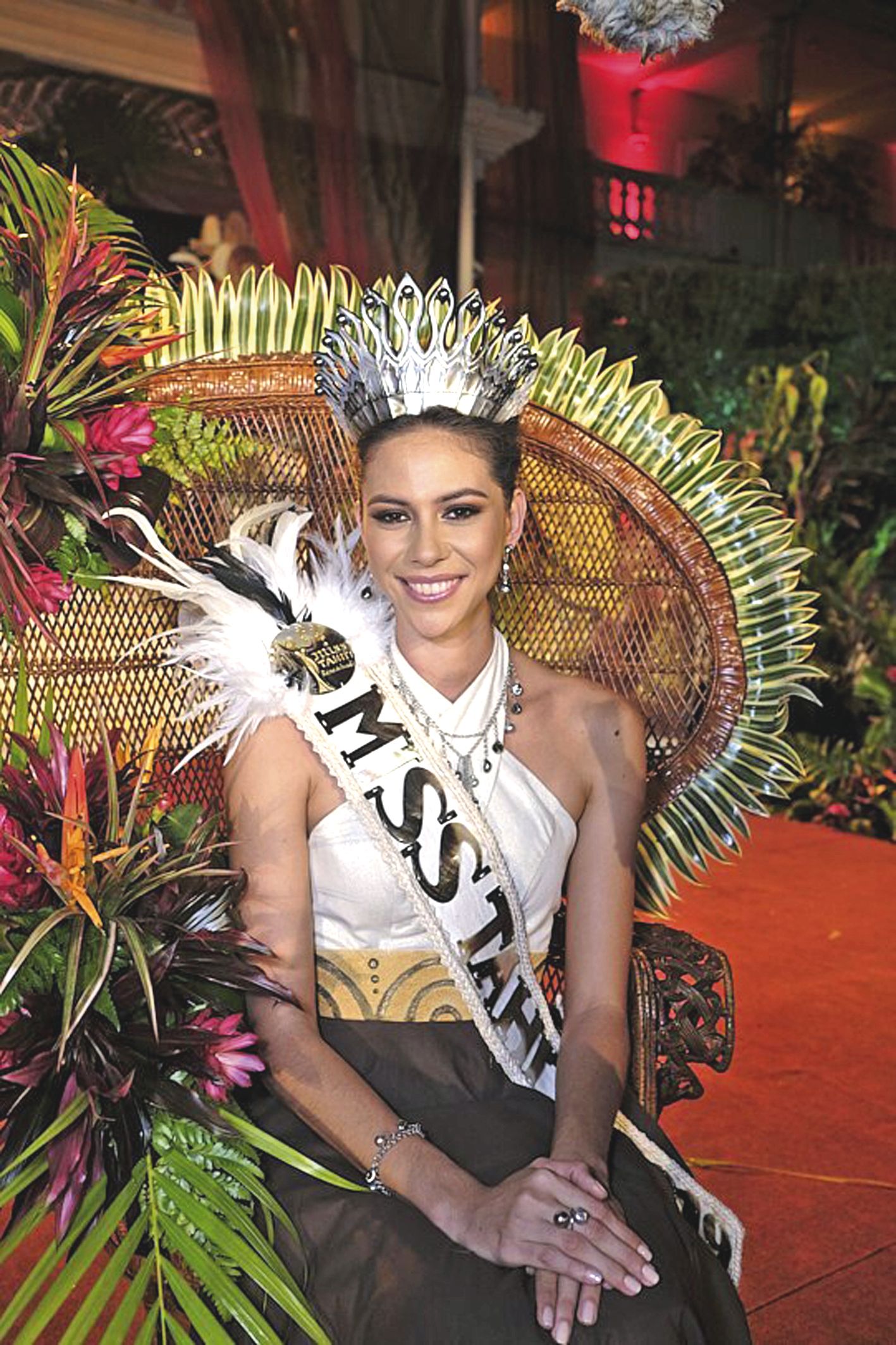 Matahari Bousquet est devenue la 59e ambassadrice de beauté de la Polynésie. Tahiti accueillera, en novembre, le voyage de préparation des candidates à Miss France 2020. Photo Radio1.PF