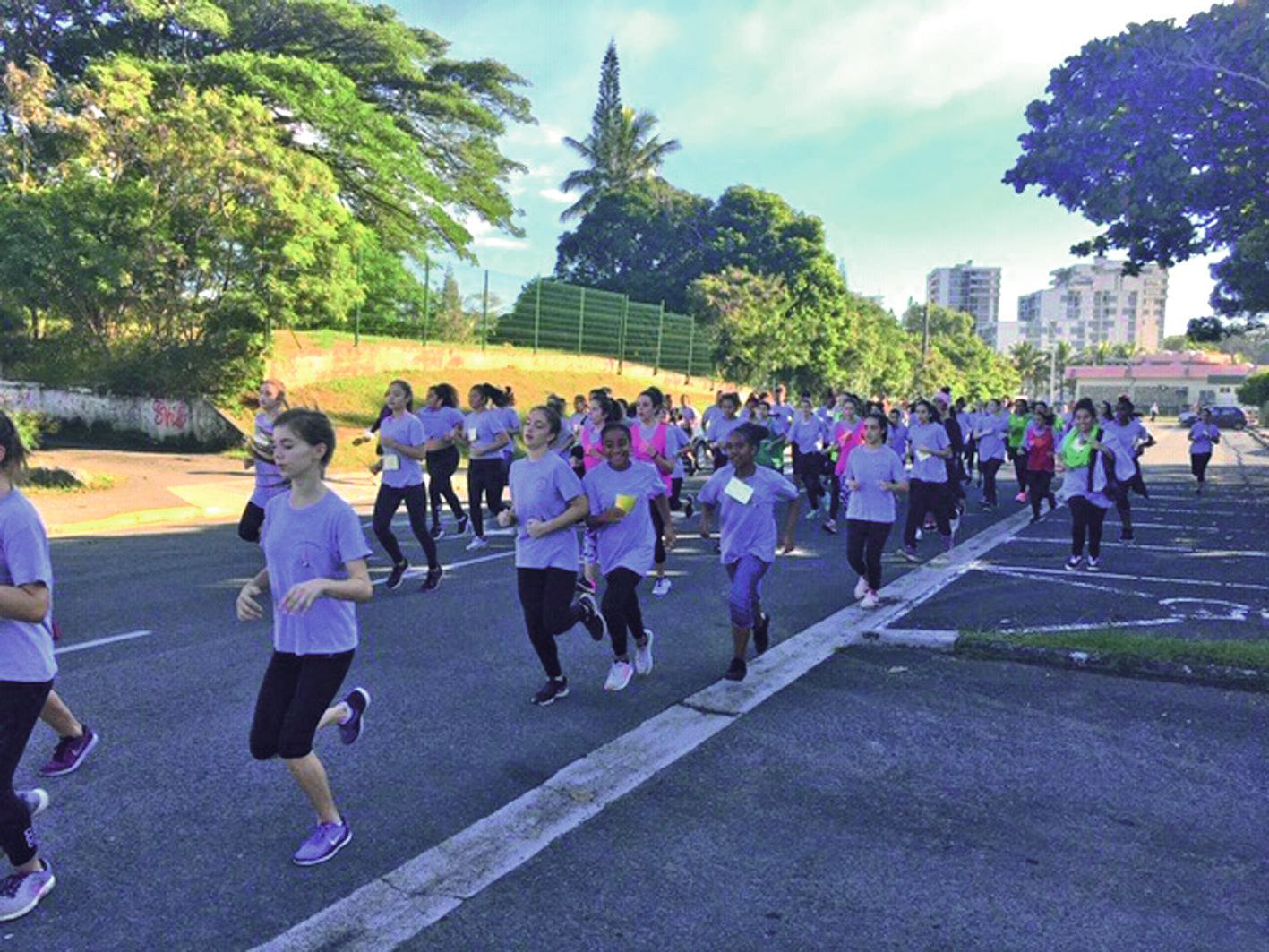 C’est au tour des élèves du collège de Magenta de courir le cross  Les